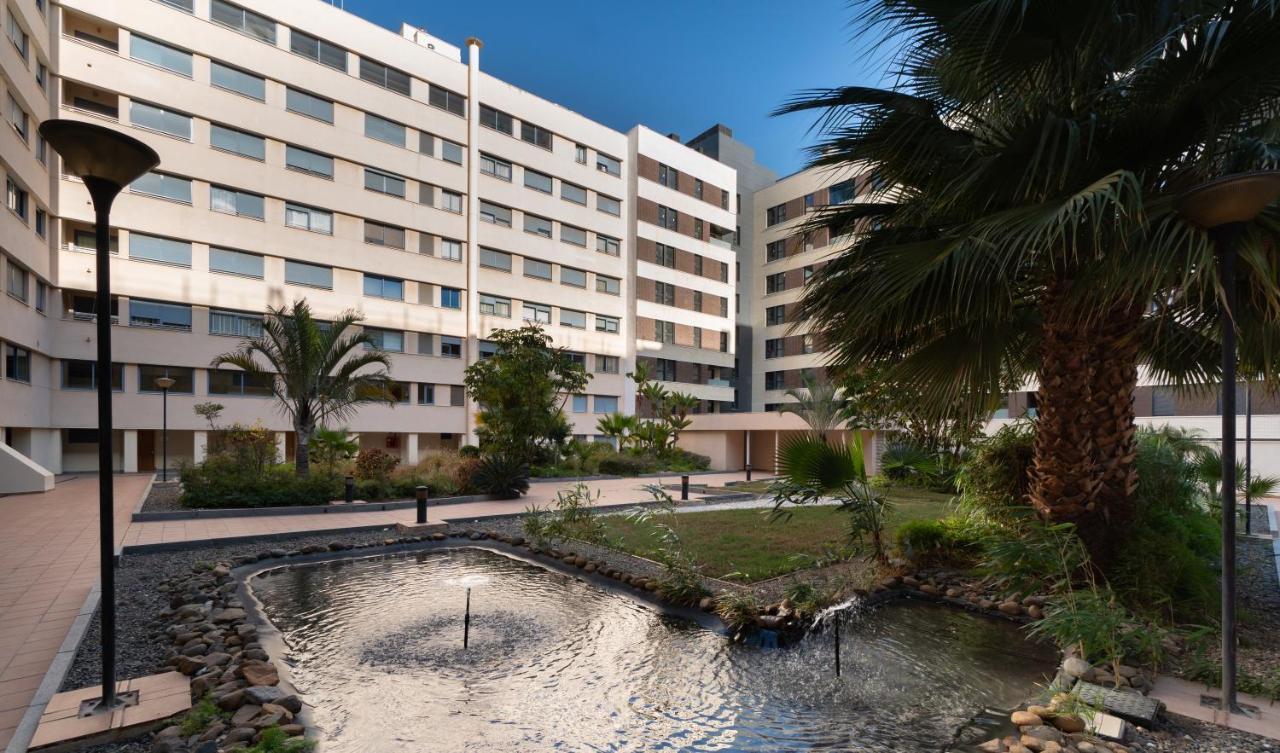 Апартаменты Malaga Centro Maria Zambrano Экстерьер фото